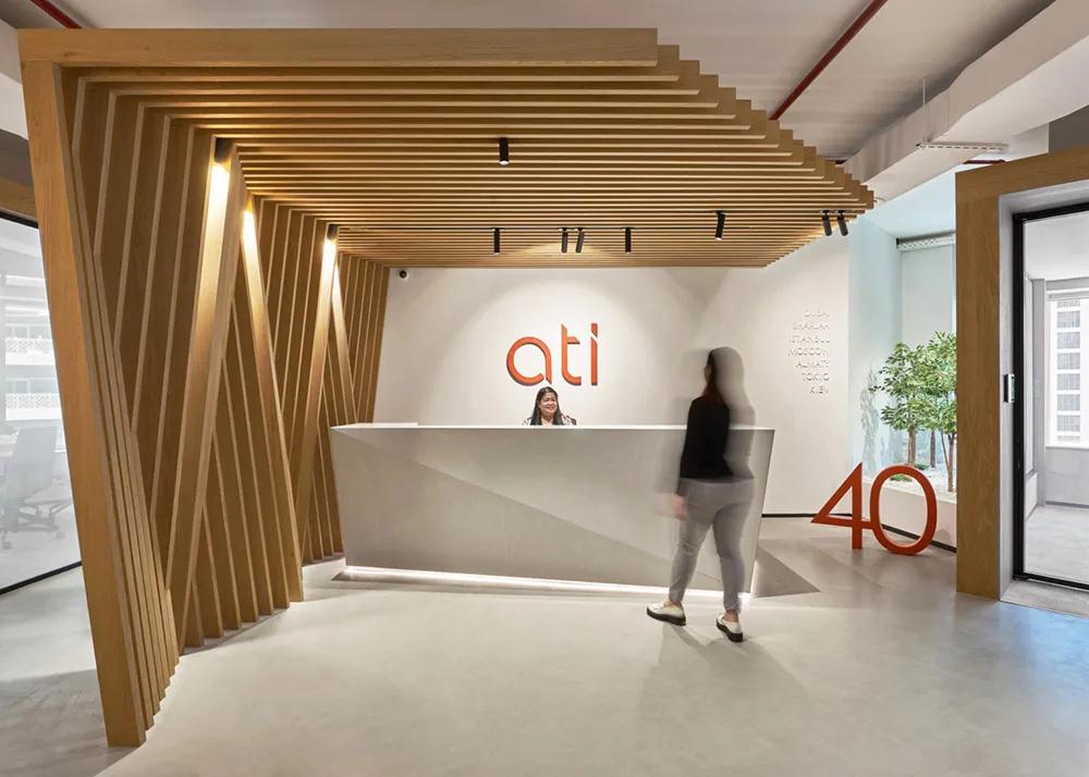 木色親自然 ATI Architects建筑公司迪拜總部辦公空間設計欣賞